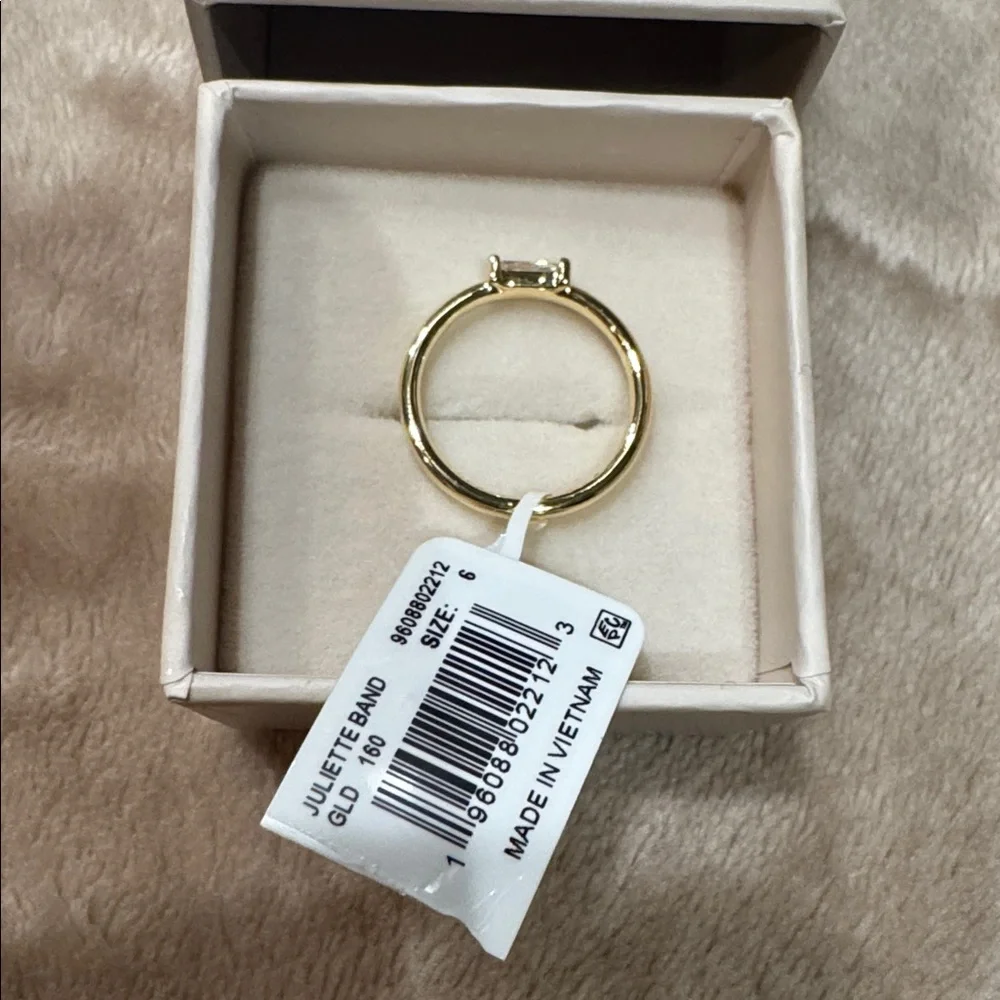 Kendra Scott Juliette Gold Band Ring in White CZ Size 6 - Picture 3 of 5